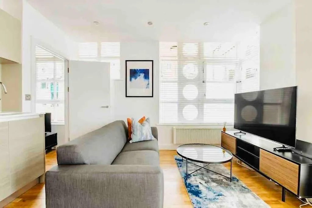 לונדון Canary Wharf Luxury Apartment