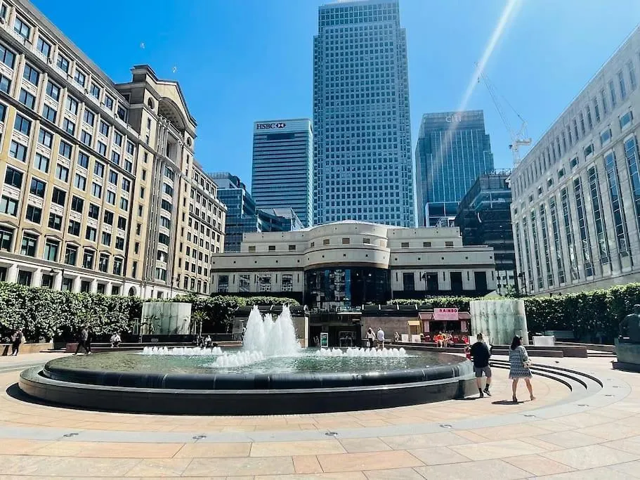 לונדון Canary Wharf Luxury Apartment